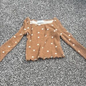Old Navy Tan Ribbed Top with White Hearts